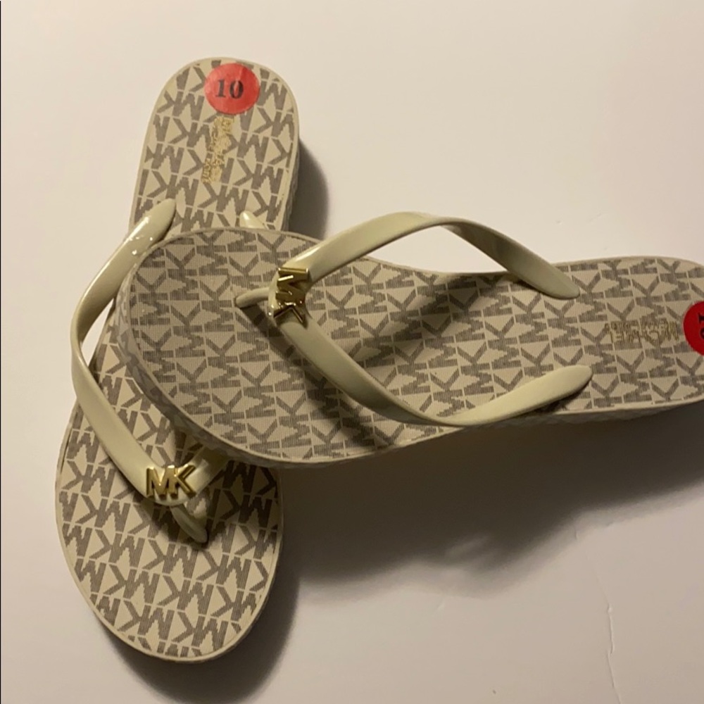 💜Authentic Michael Kors FlipFlops - Picture 4 of 7
